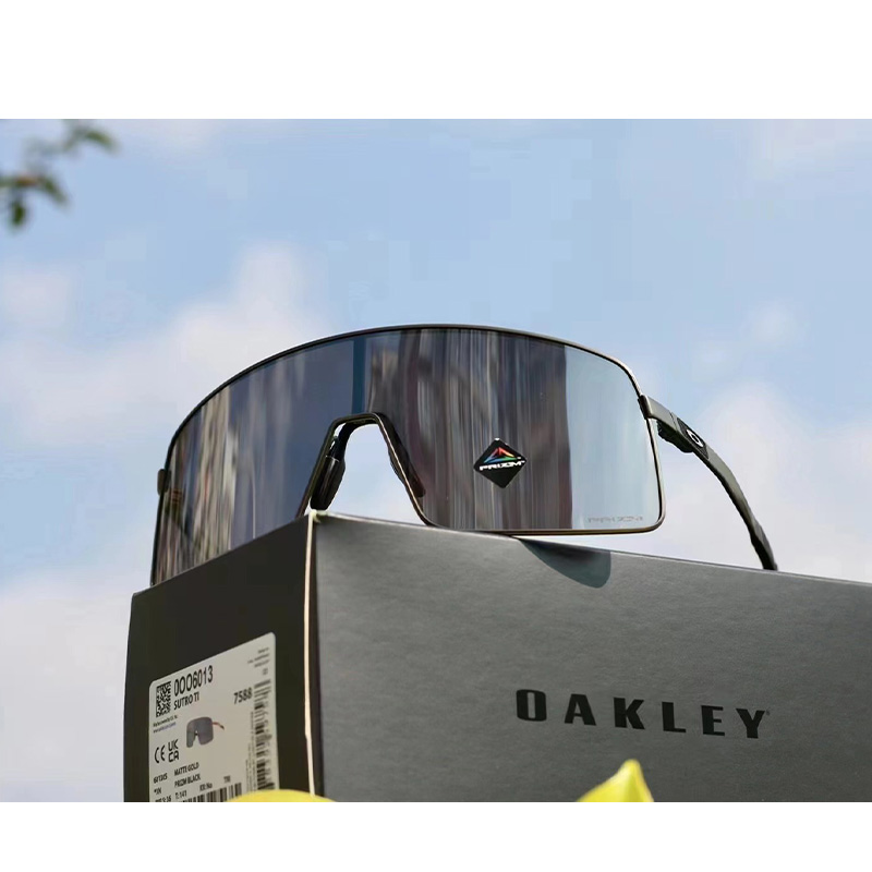 Oakley 6013 Sutro Ti, Titanium Running Unisex Wind Resistant Wind Goggles