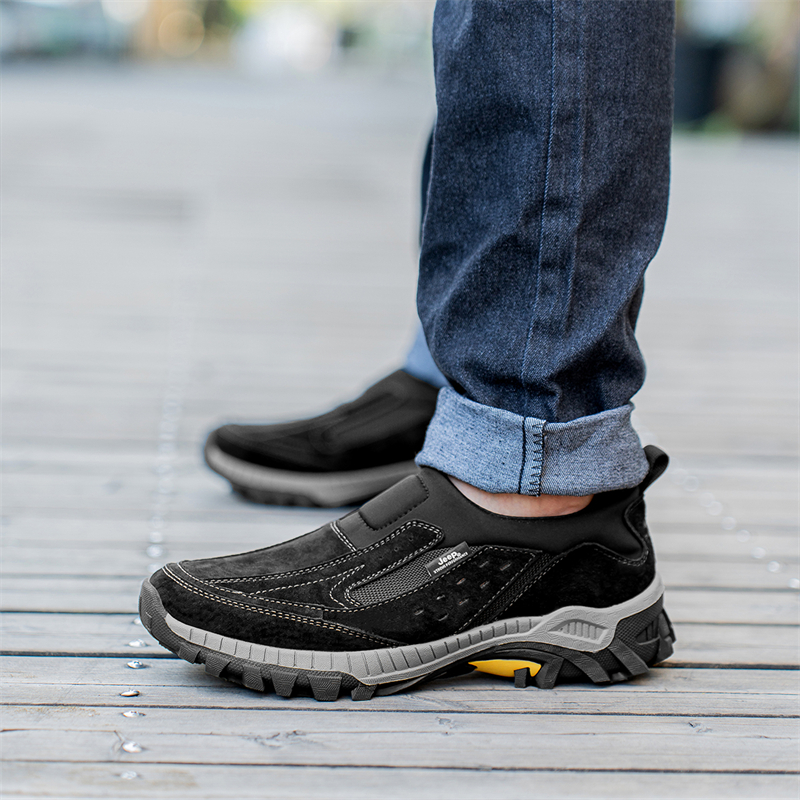 Jeep Abrasion Resistant Low top Hiking Shoes Men’s Black