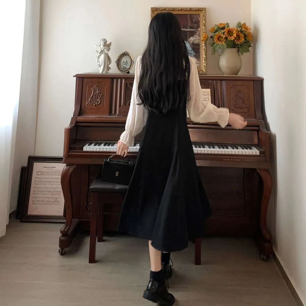 Alxnan Long Sleeved Dress Women's Black