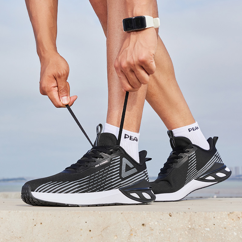 PEAK Textile, Synthetic Leather Cushioning Slip Resistant Breathable Low top Running Shoes Men’s Black White