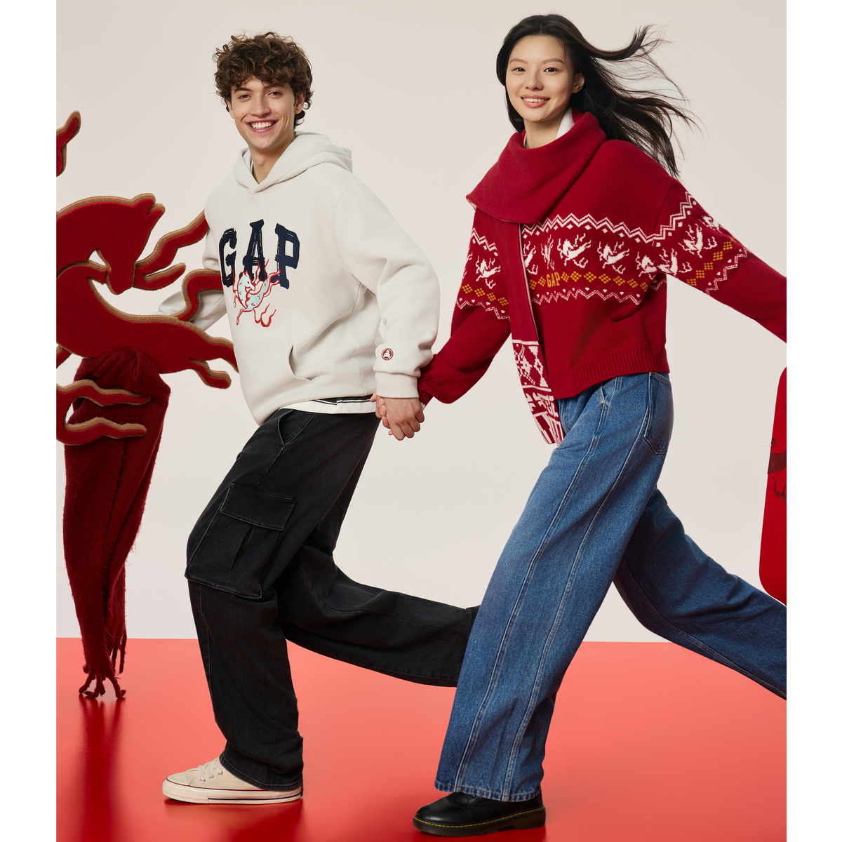Женский свитер GAP x Forbidden City Logo (красный) — фото 4