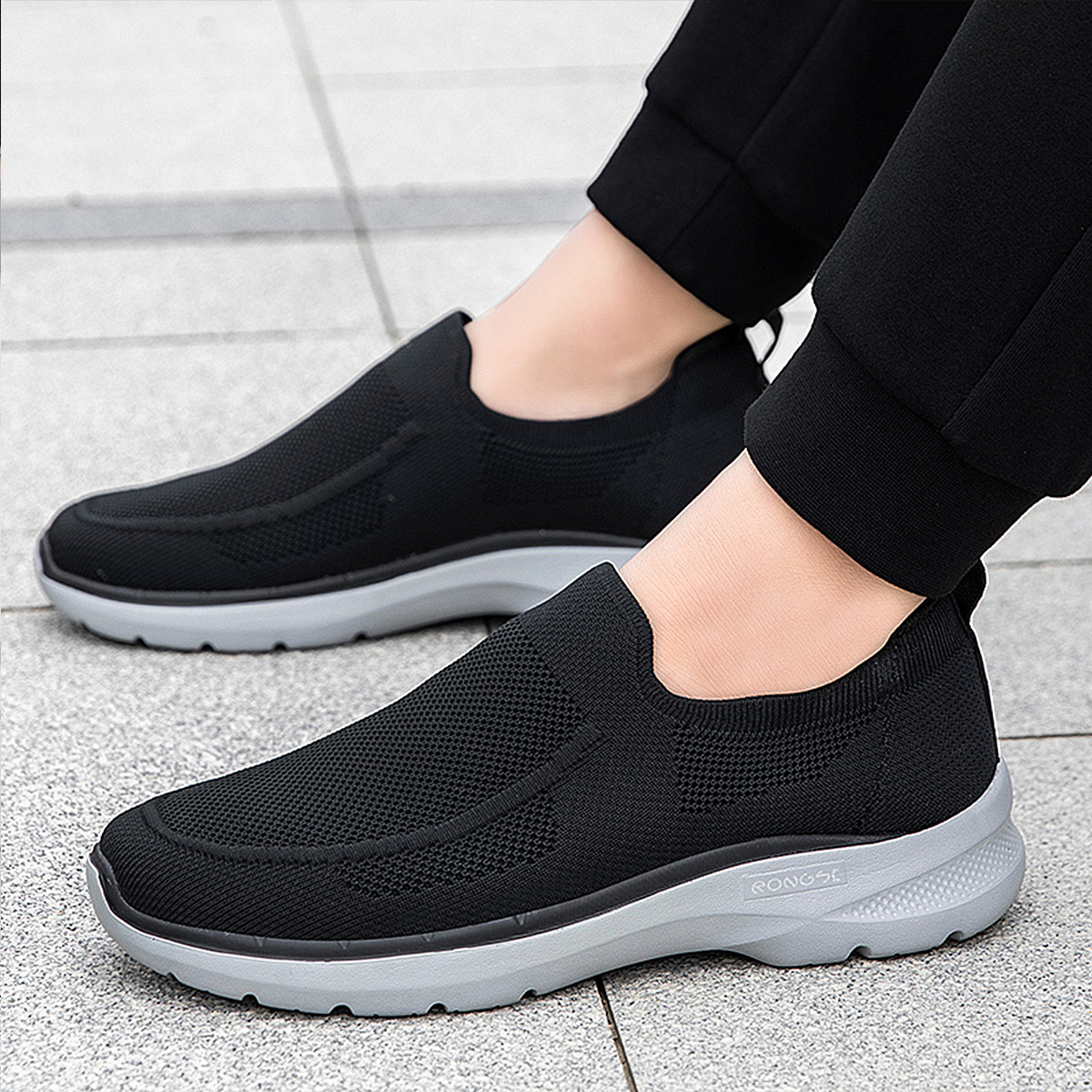 RONGSHI Elderly Shoes Slip Resistant Low top Slip on Men’s