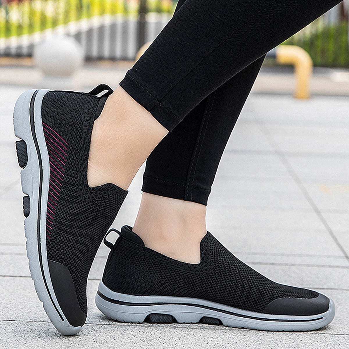 RONGSHI Slip Resistant And Breathable Low top Lifestyle Athleisure Shoes Unisex