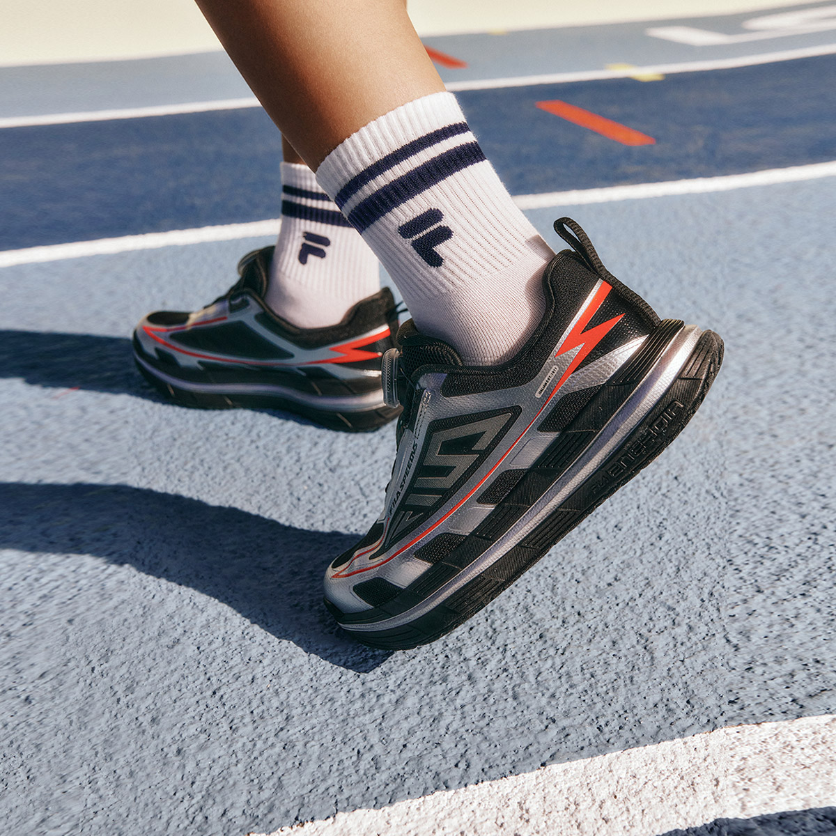 Детская обувь Fila KIDS PERFORMANCE-FPHSPEED 5 S (черный с серебряным) — фото 7