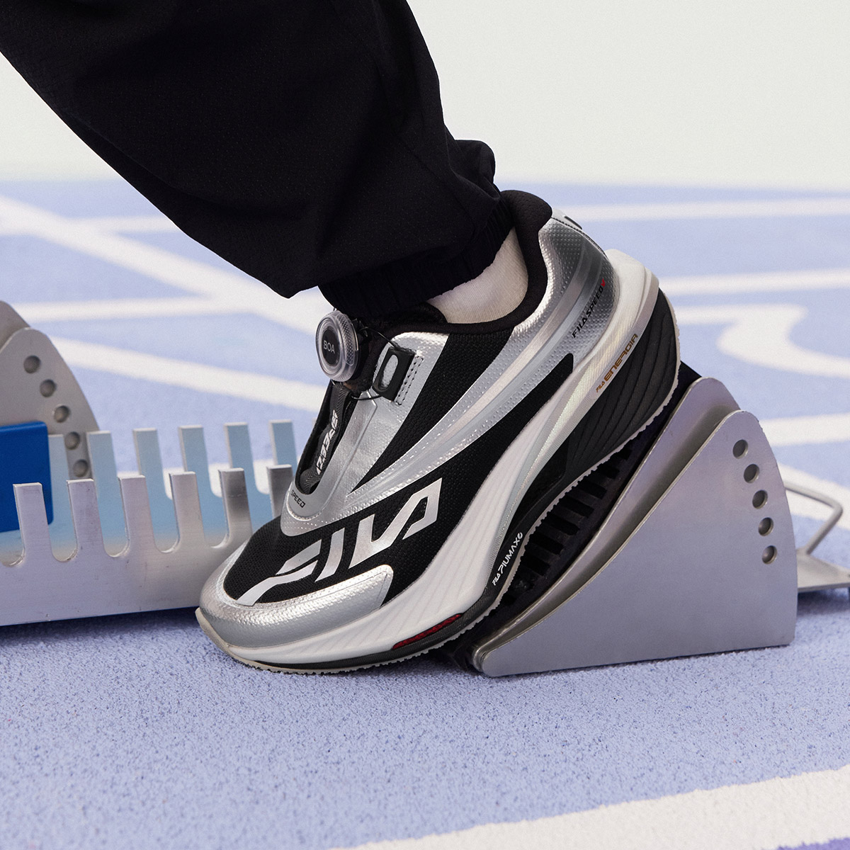 Детские кроссовки Fila Kids Speed 5 Turbo (черно-серебряные) — фото 7