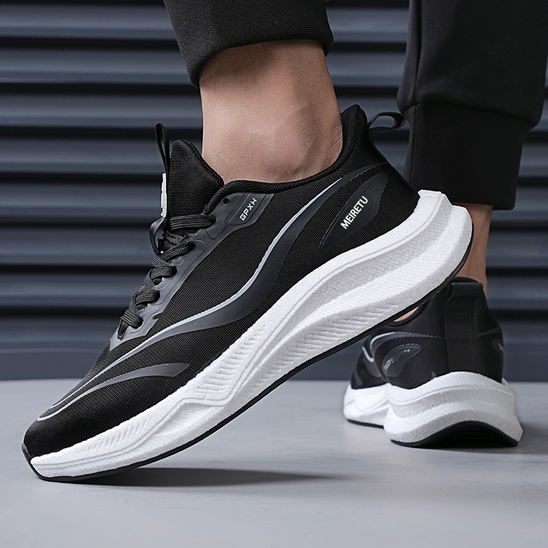 Meiretu Slip Resistant Abrasion Resistant Low top Running Shoes Unisex
