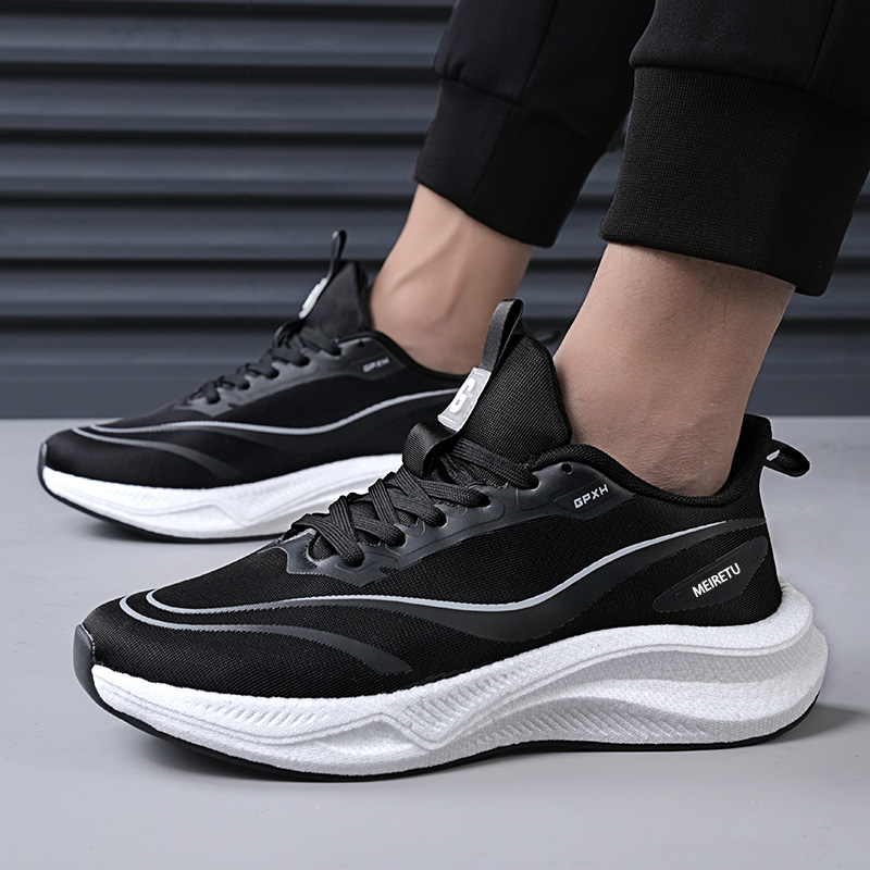 Meiretu Slip Resistant Abrasion Resistant Low top Running Shoes Unisex