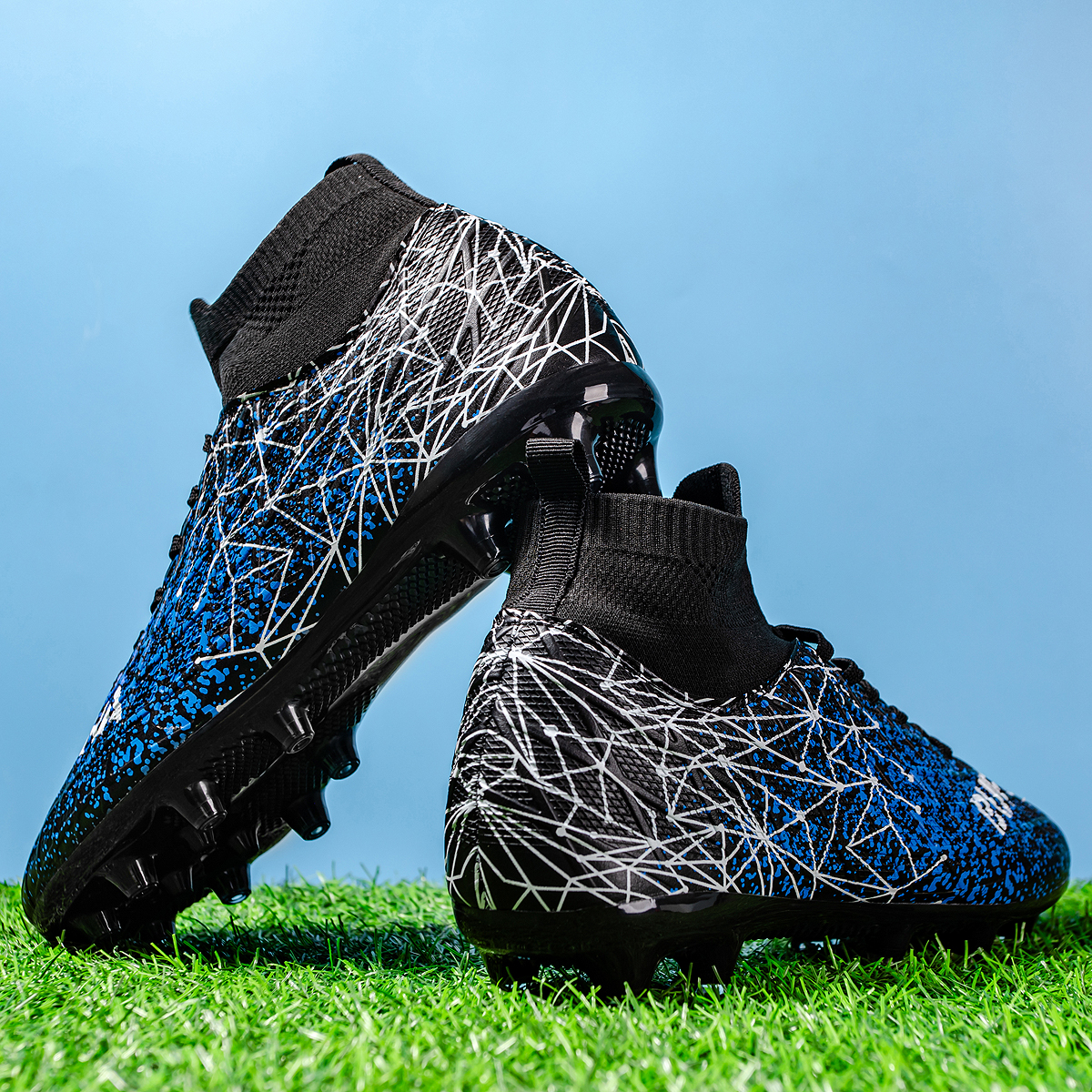 BIANSULONG Soccer Shoes Unisex Low Top Black