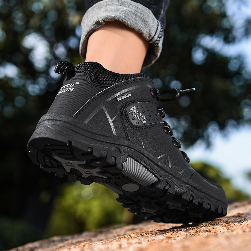 BIANSULONG Cushioning Abrasion Resistant Grip Low top Mountaineering Shoes Men’s Black