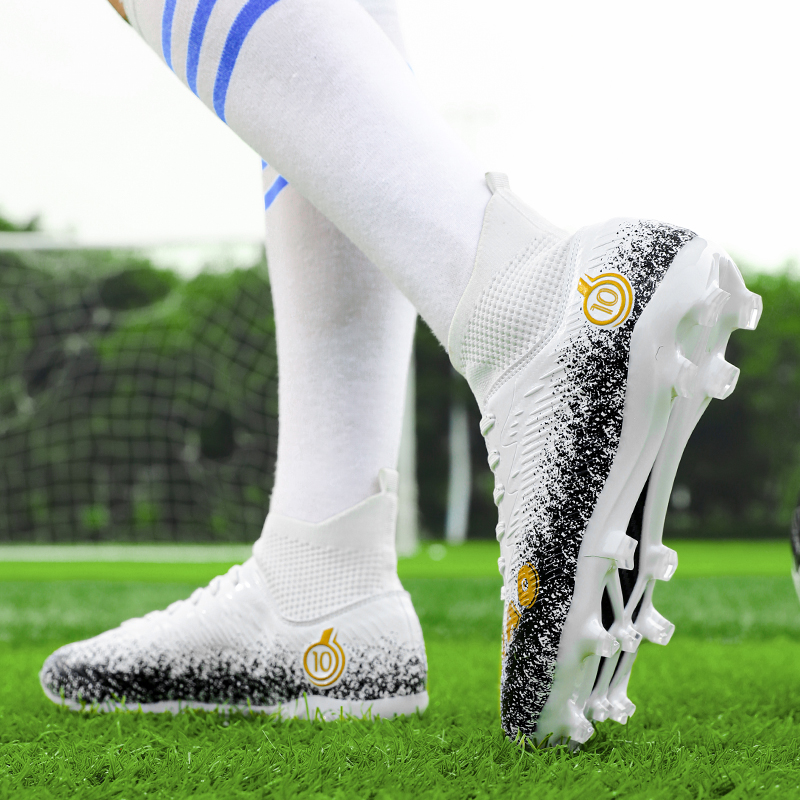 BIANSULONG Soccer Shoes Unisex Low Top Black/Gold