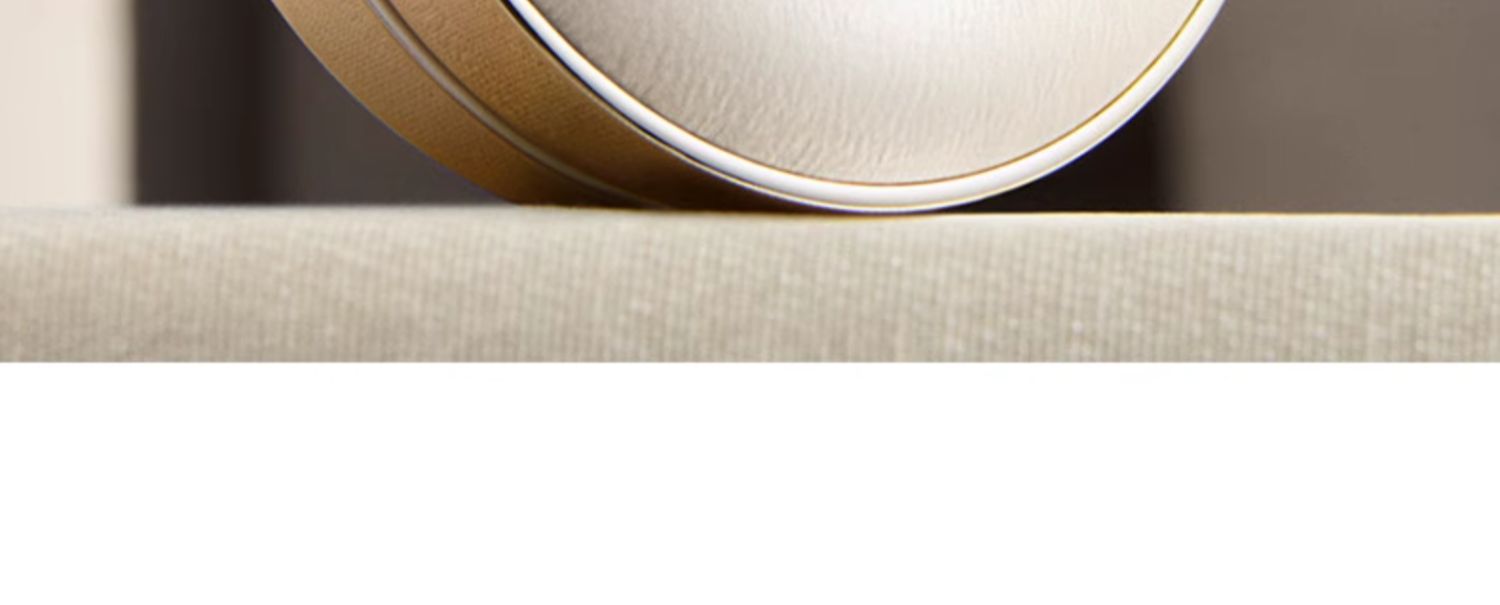 【香港直郵】 義大利 Valentino Beauty 華倫天奴美妝 奢光白水光氣墊 #LA1 12g 清透奶油肌 水潤透亮 SPF防曬 乾皮摯愛