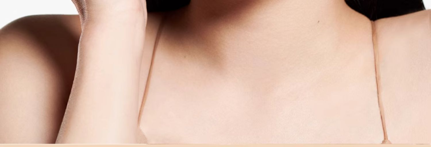 【香港直郵】 義大利 Valentino Beauty 華倫天奴美妝 奢光白水光氣墊 #LA1 12g 清透奶油肌 水潤透亮 SPF防曬 乾皮摯愛