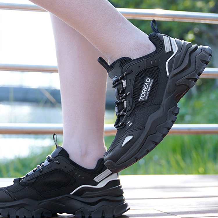 TOREAD Cushioning Slip Resistant Lightweight Low top Hiking Shoes Women’s Black