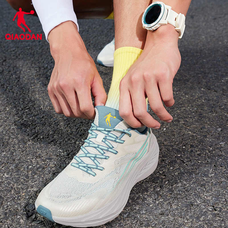 QIAODAN Cushioning Abrasion Resistant Lightweight Low top Casual Running Shoes Men’s White Blue