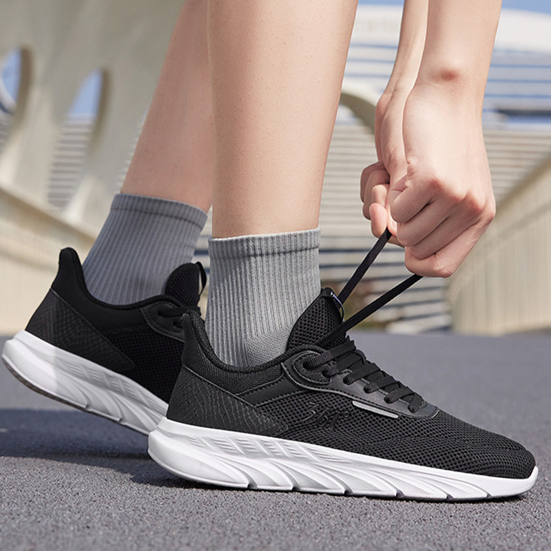 361° Cushioning Low top Running Shoes Women’s Black White