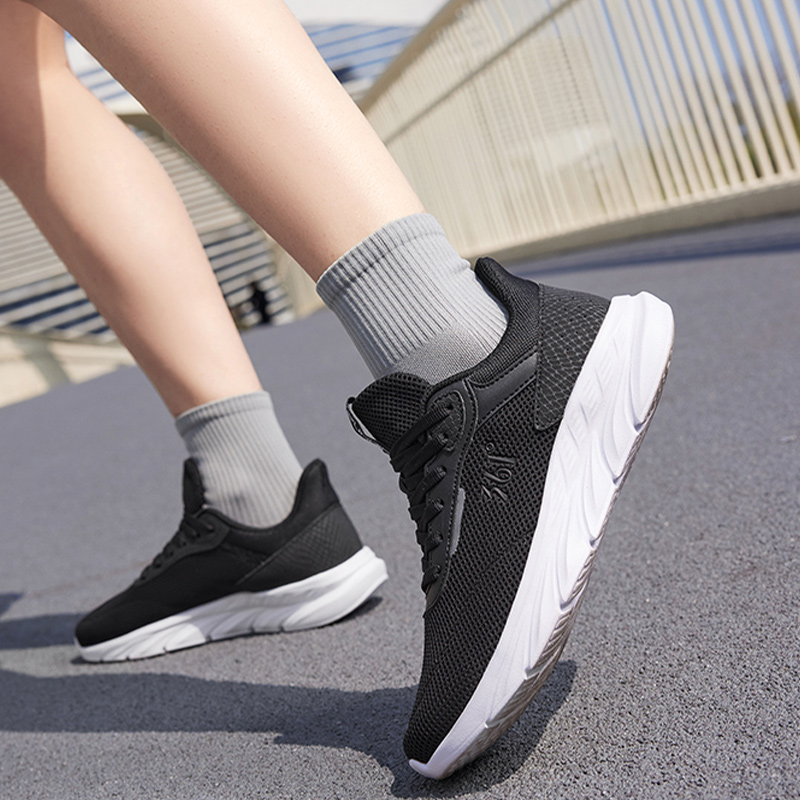 361° Cushioning Low top Running Shoes Women’s Black White