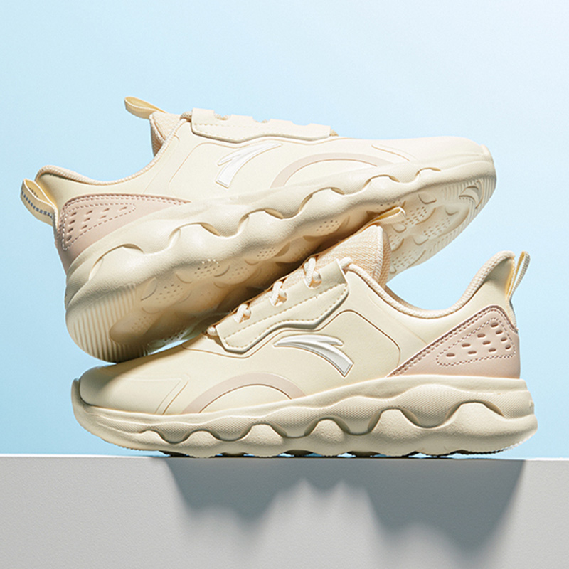Anta Abrasion Resistant Low top Running Shoes Women’s Beige