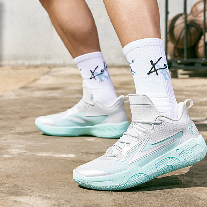 QIAODAN Synthetic Leather Slip Resistant Abrasion Resistant Slip Resistant Abrasion Resistant Low top Basketball Shoes