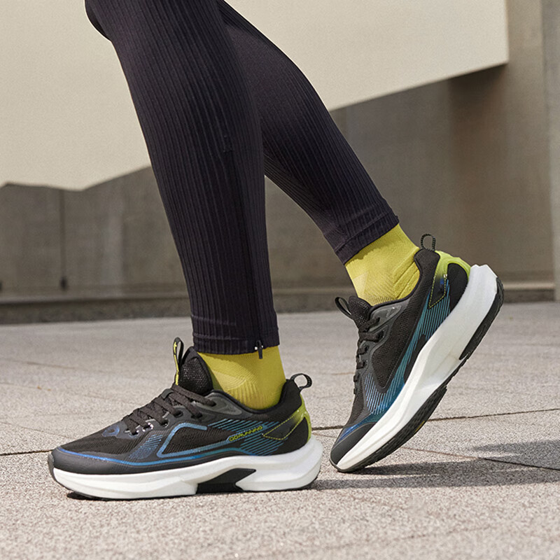 QIAODAN Fabric Slip Resistant Abrasion Resistant Low top Casual Running Shoes Men’s Black Blue Green