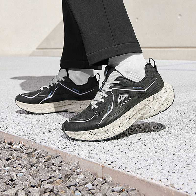 QIAODAN Flying Shadow TRAIL Fashion Trend Slip Resistant Abrasion Resistant Slip Resistant Abrasion Resistant Low top