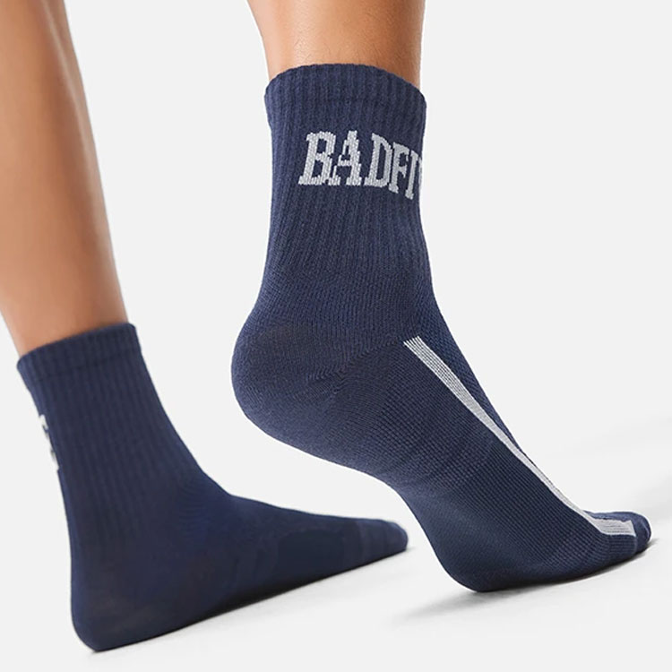 Li Ning Badfive Crew Socks Unisex 1 Pack Dark Ship Bright Blue