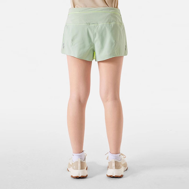 THE NORTH FACE Running Shorts Women’s Light Grass Green