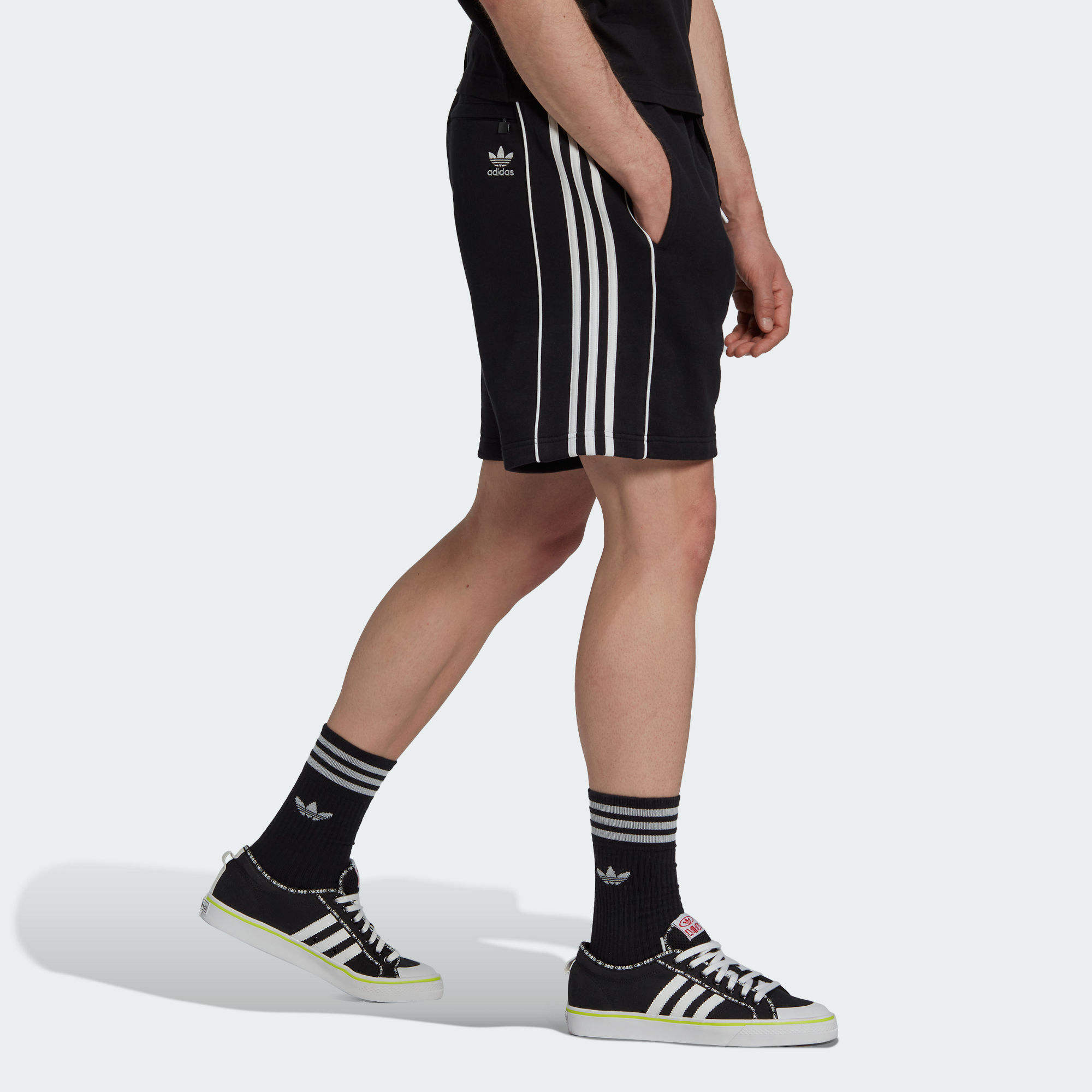 Adidas Originals Sports Shorts Men’s Black Moderate