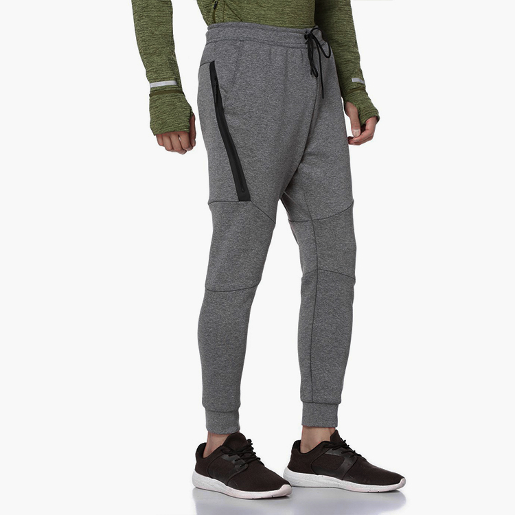 Мужские штаны Nike Sportswear Tech Fleece (светло-серые) — фото 3