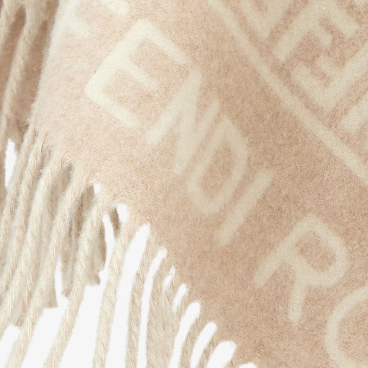 шарф Fendi Fendi Logo (бежевый) — фото 6