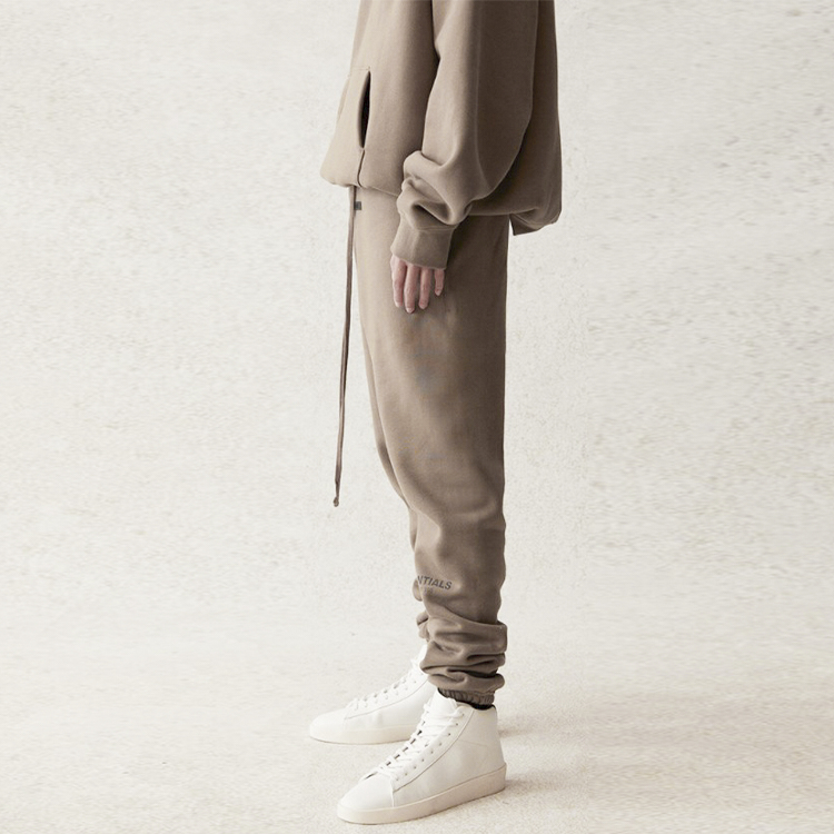 Штаны Fear of God Essentials SS21 Sweatpant (/ серо-коричневые) — фото 5