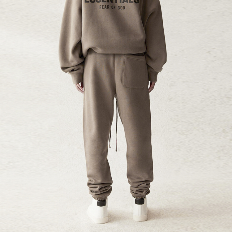 Штаны Fear of God Essentials SS21 Sweatpant (/ серо-коричневые) — фото 4