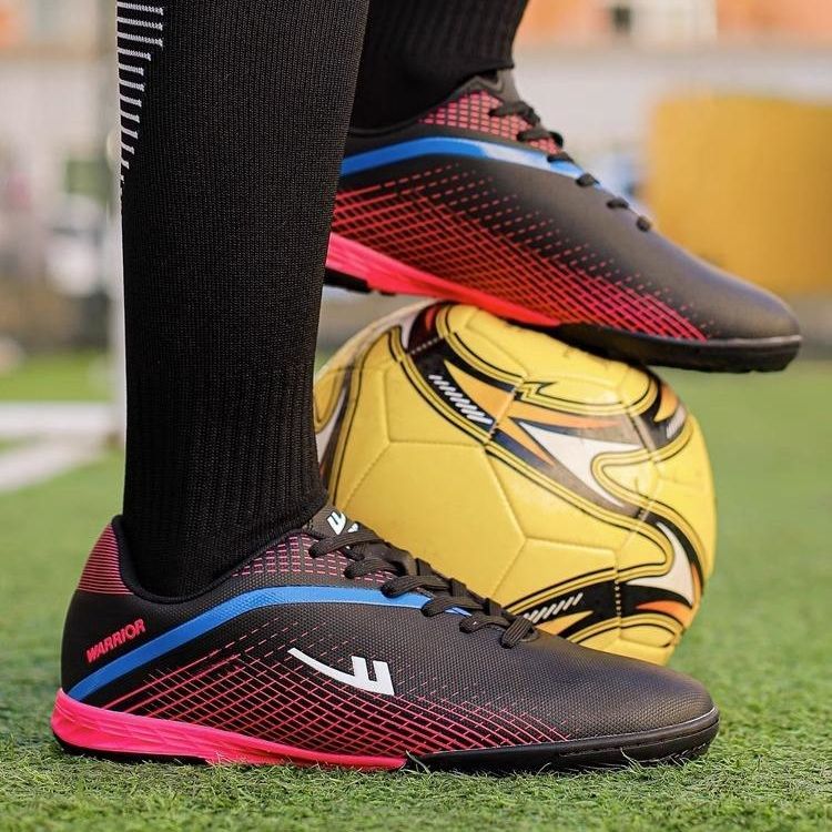 Warrior Slip Resistant Slip Resistant Soccer Shoes Unisex Black Red