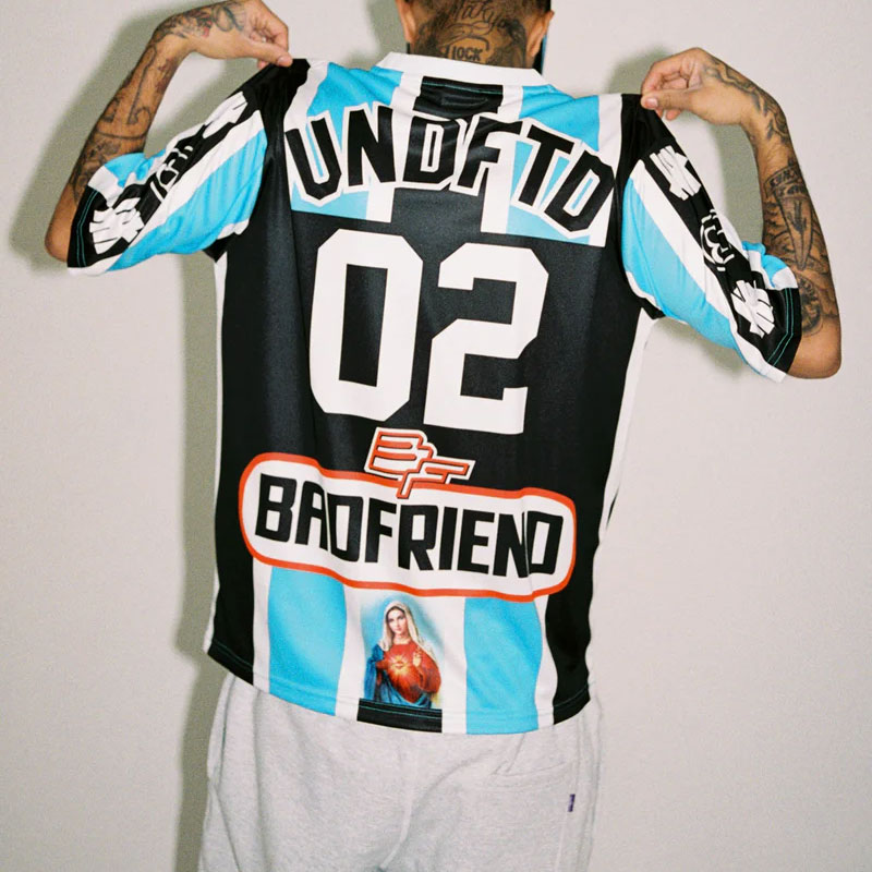 UNDEFEATED BADFRIEND Sportswear Unisex Light Blue Crew Neck Moderate