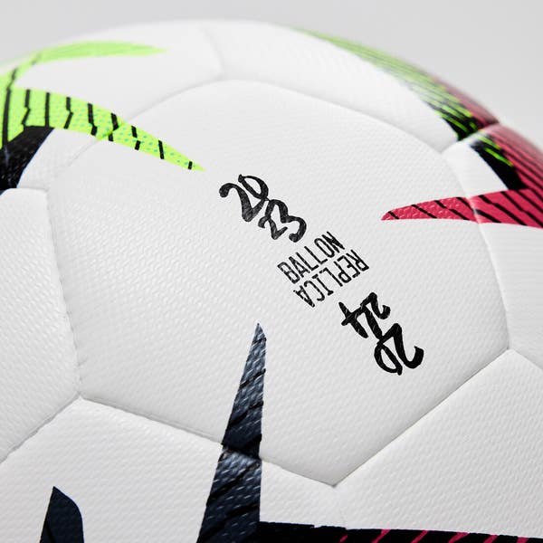 DECATHLON Size 5 Soccer Ball Pu Seamless Thermal bonding Unisex White Blue Green