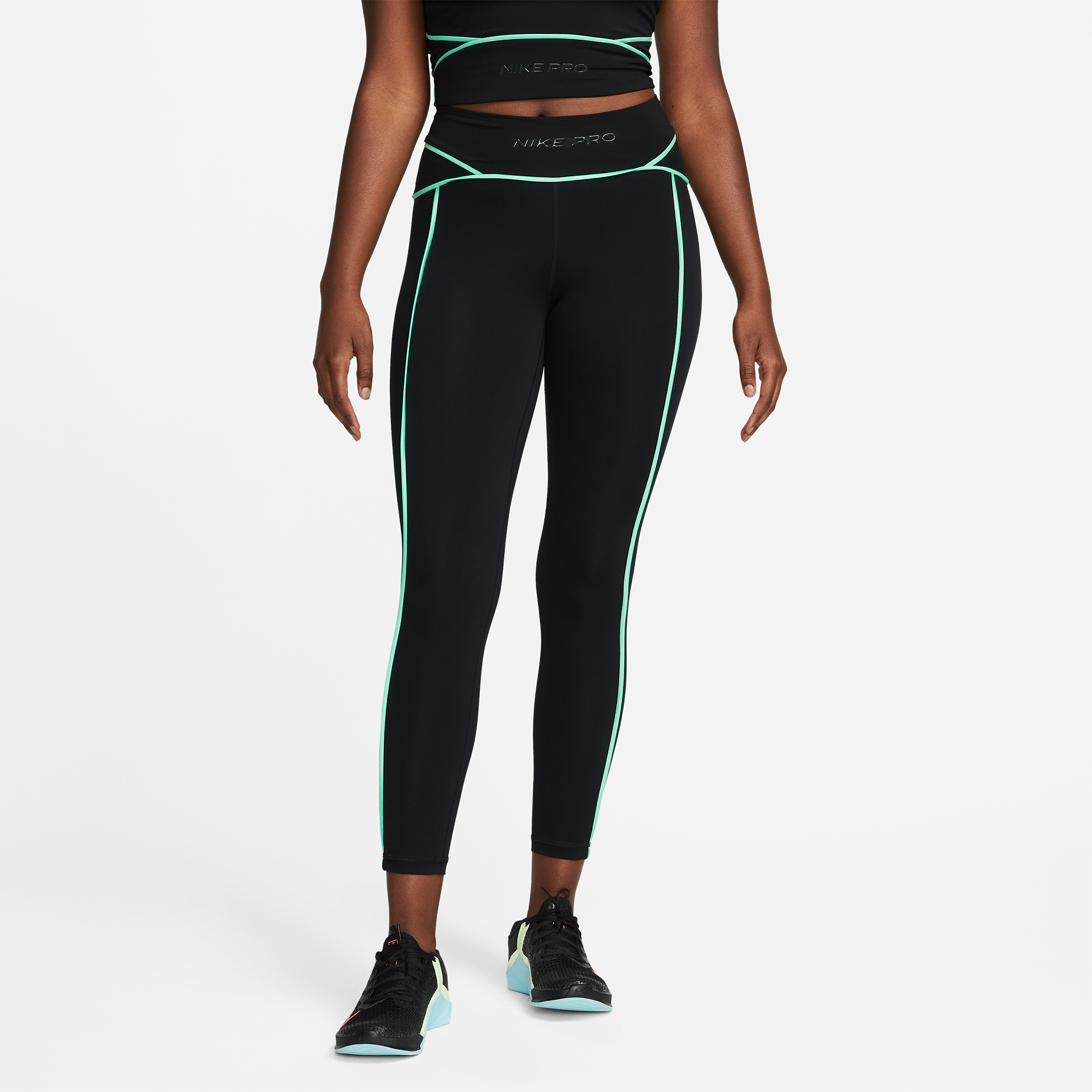Nike Sports Pants Women’s Black Moderate