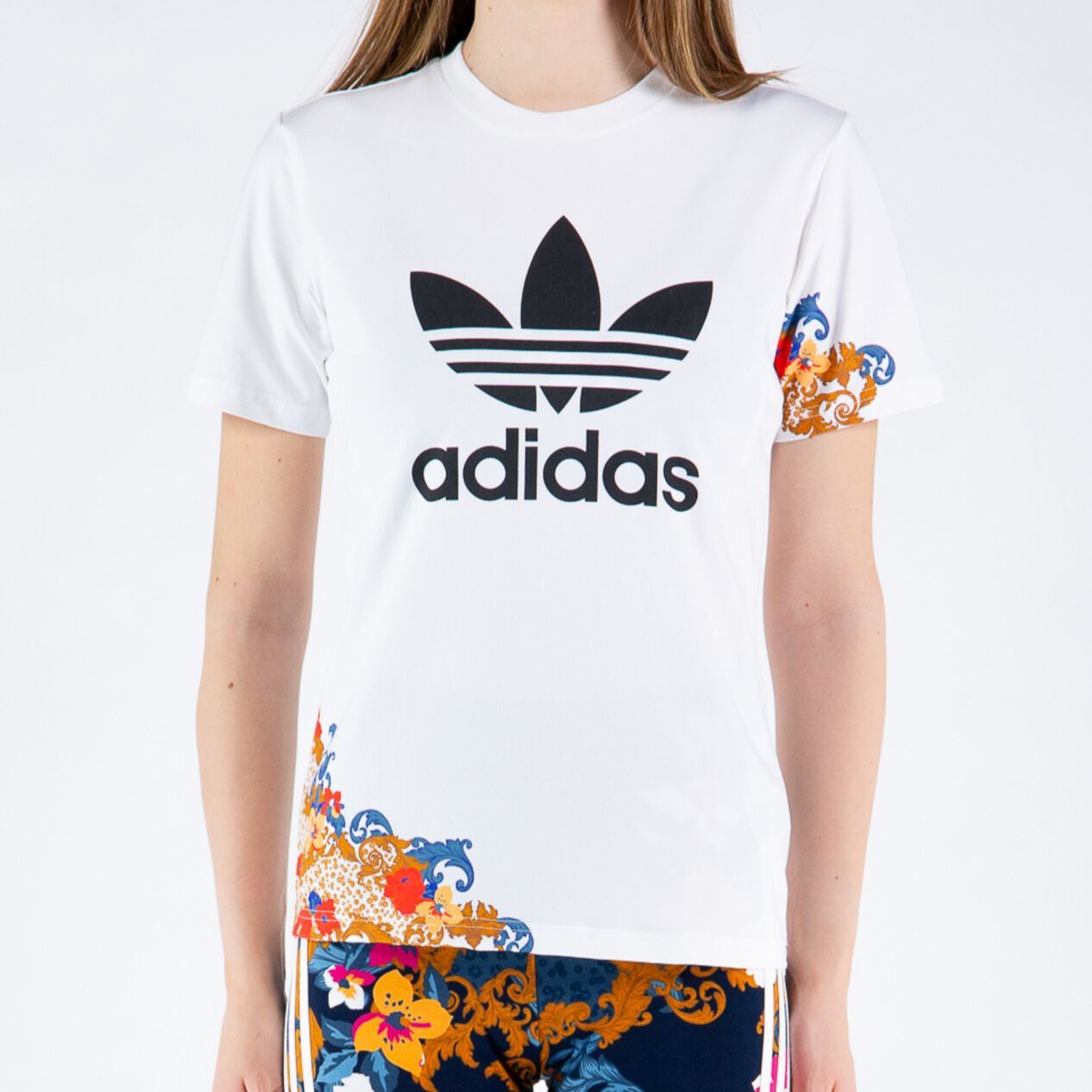 Женская футболка adidas originals HER STUDIO LONDON (белая) — фото 6