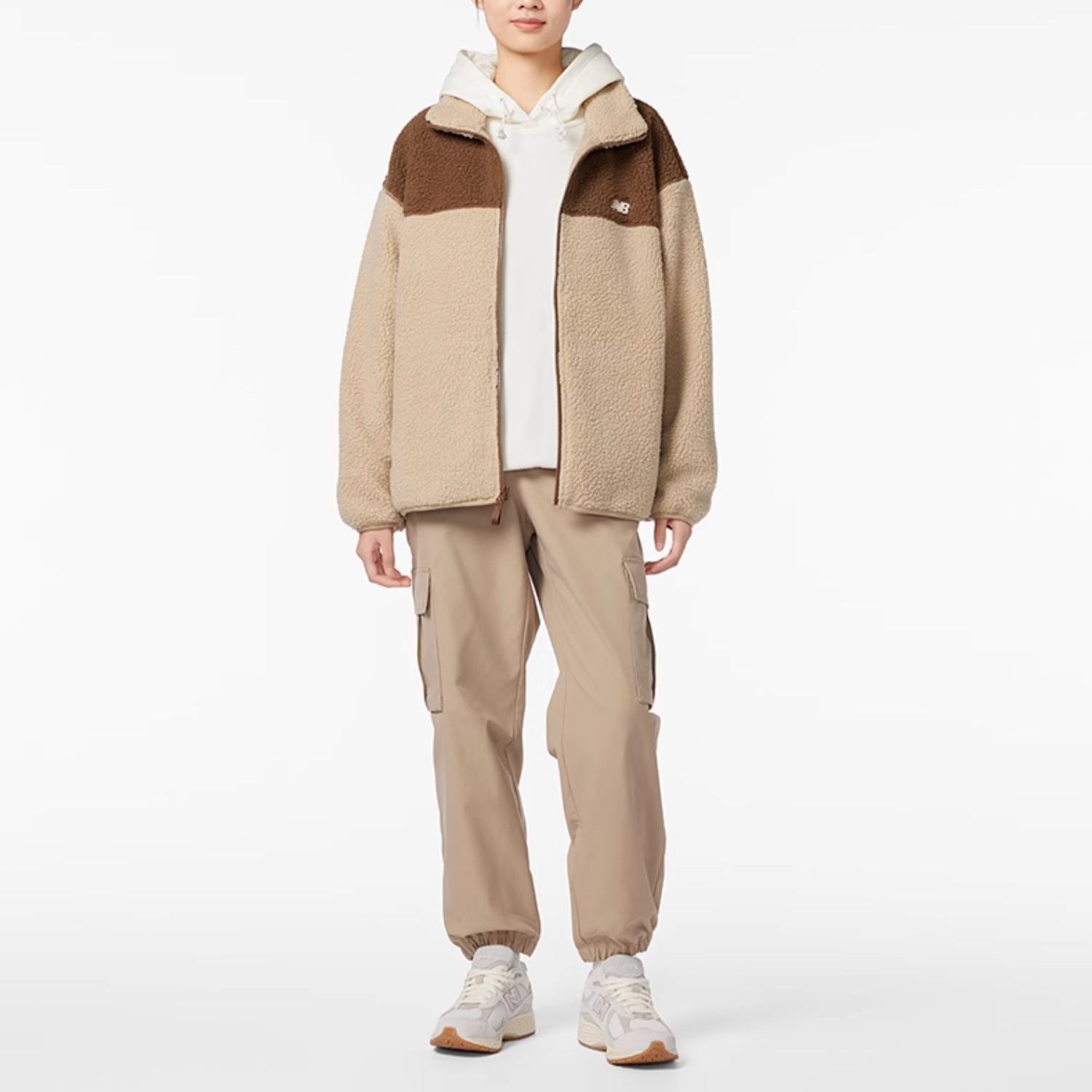 Женская куртка New Balance (калевая) — фото 3