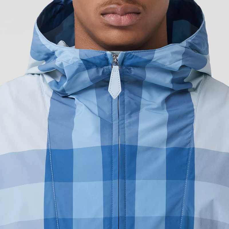 Burberry SS22   