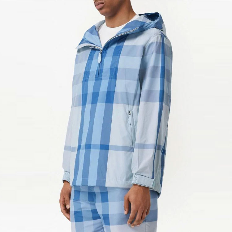 Burberry SS22   