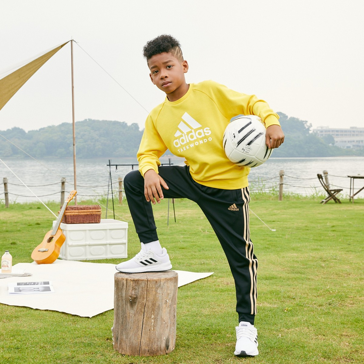 Мужское худи adidas (желтое) — фото 2