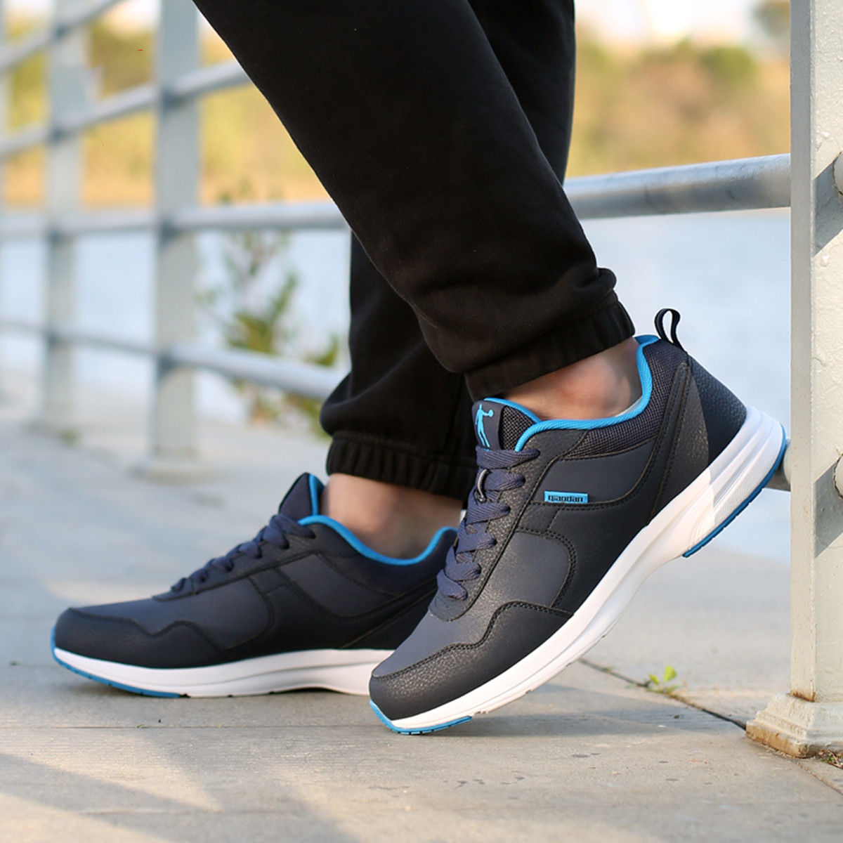 QIAODAN Slip Resistant Abrasion Resistant Low top Casual Running Shoes Men’s Blue Black