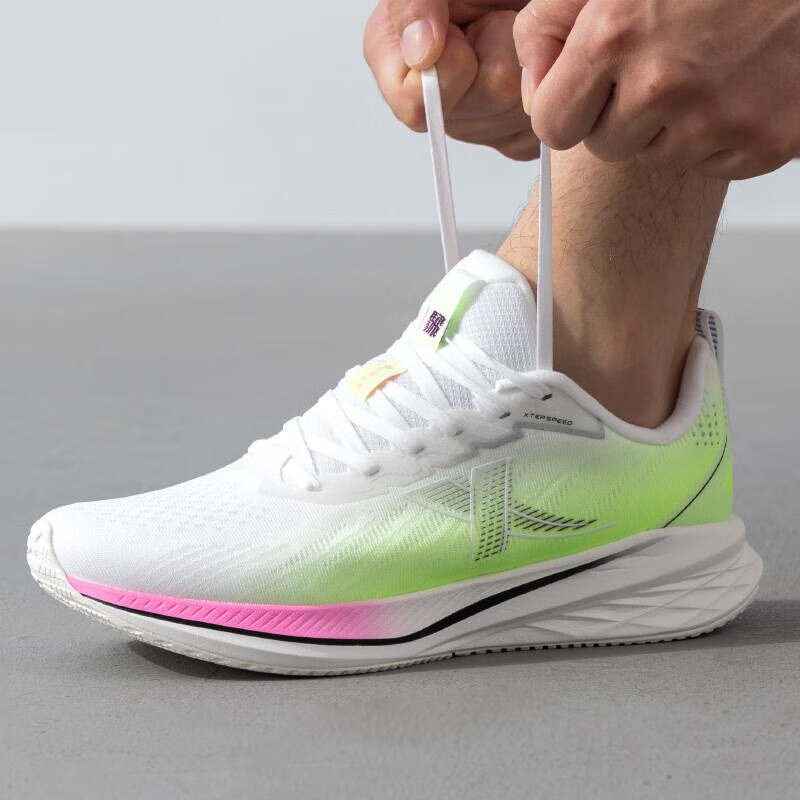 XTEP 5.0LITE Slip Resistant Abrasion Resistant Low top Training Running Shoes Men’s White Green