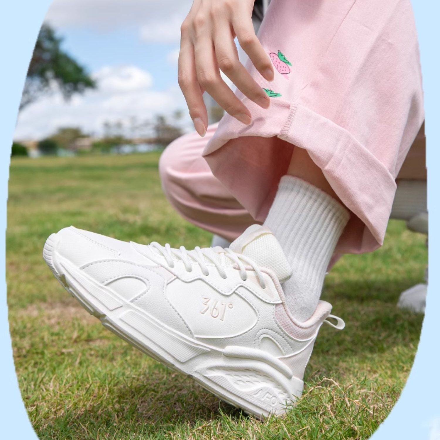 361° Slip Resistant Abrasion Resistant Low top Running Shoes Women’s White Pink