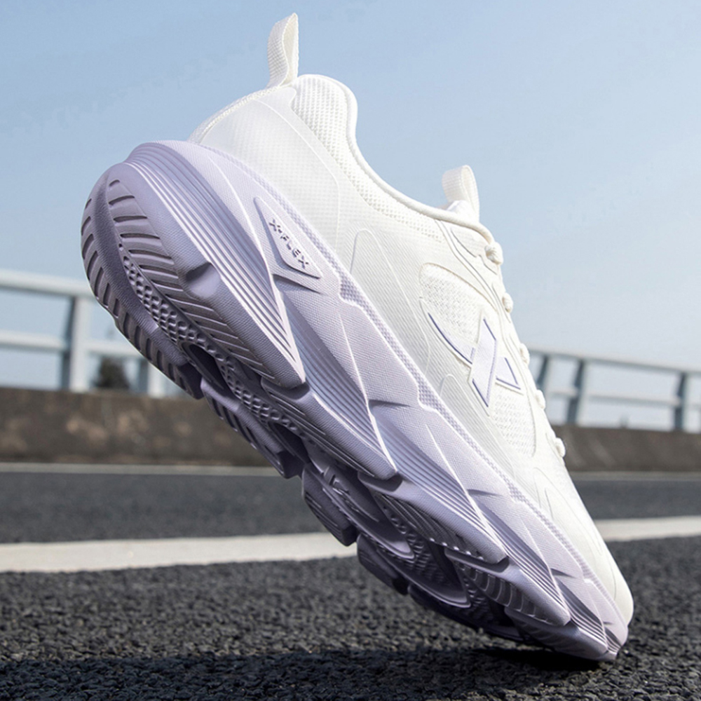 XTEP Cushioning Breathable Rebound Low top Casual Running Shoes Women’s White