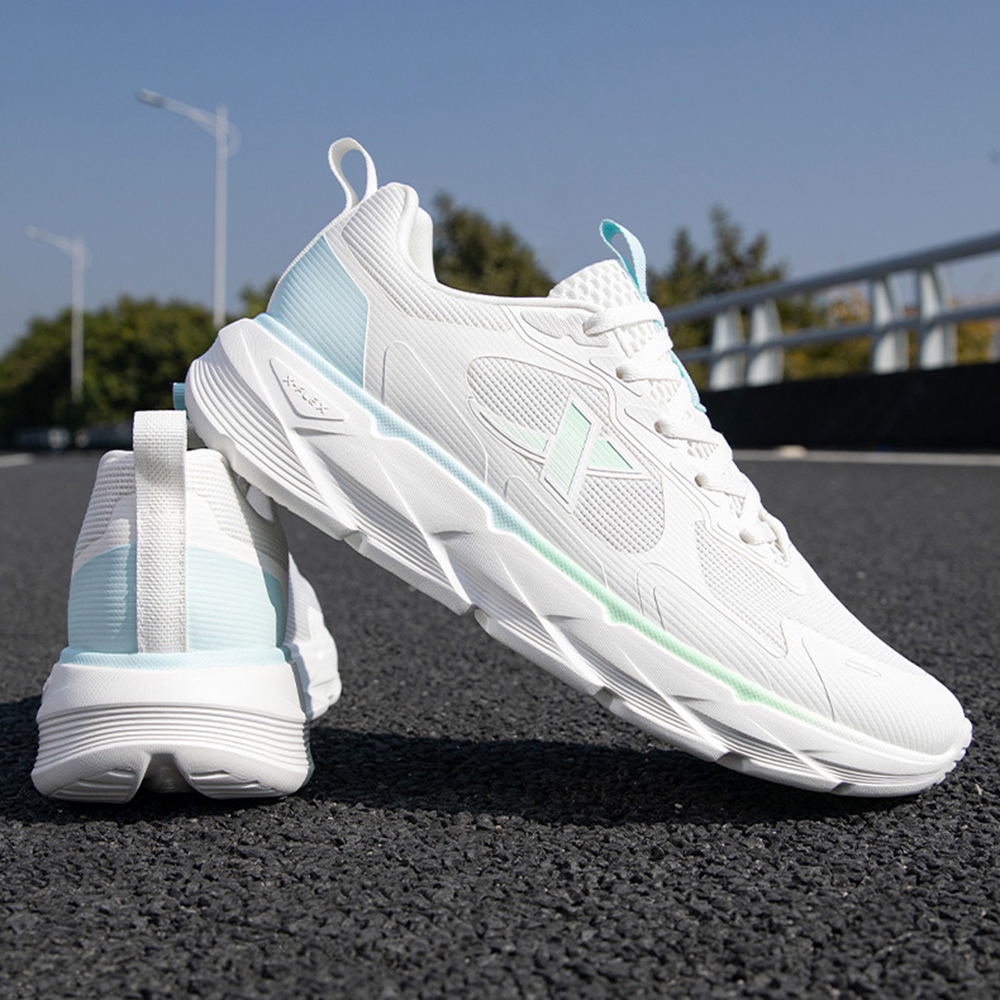 XTEP Cushioning Abrasion Resistant Support Low top Casual Sprint Running Shoes Men’s White Blue