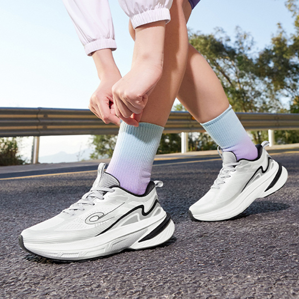 QIAODAN Cushioning Breathable Cushioning Breathable Low top Casual Running Shoes Women’s White Black
