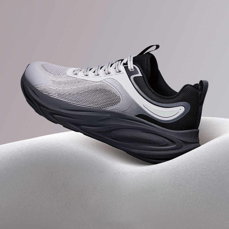 QIAODAN Slip Resistant Abrasion Resistant Low top Training Shoes Men’s Gray