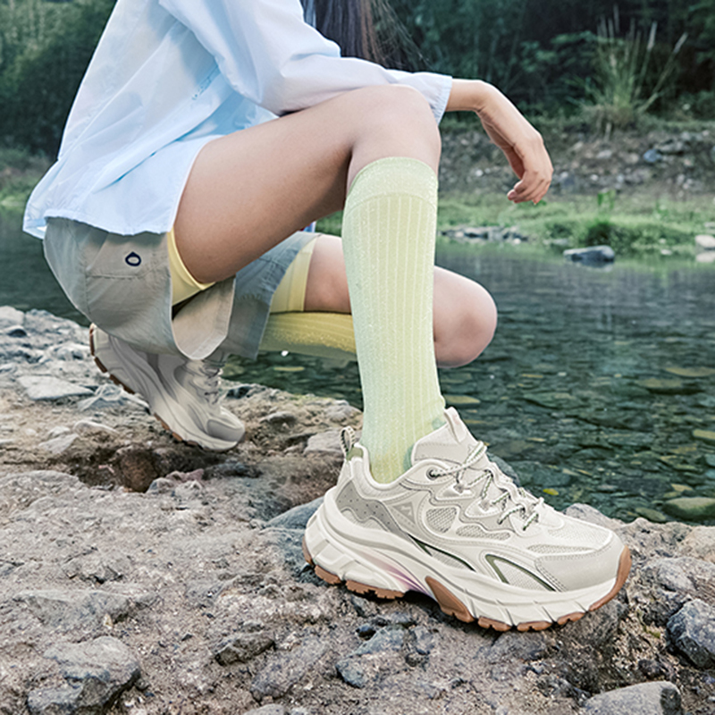 QIAODAN Breathable, Lightweight, And Abrasion Resistant Breathable, Lightweight, And Abrasion Resistant Low top