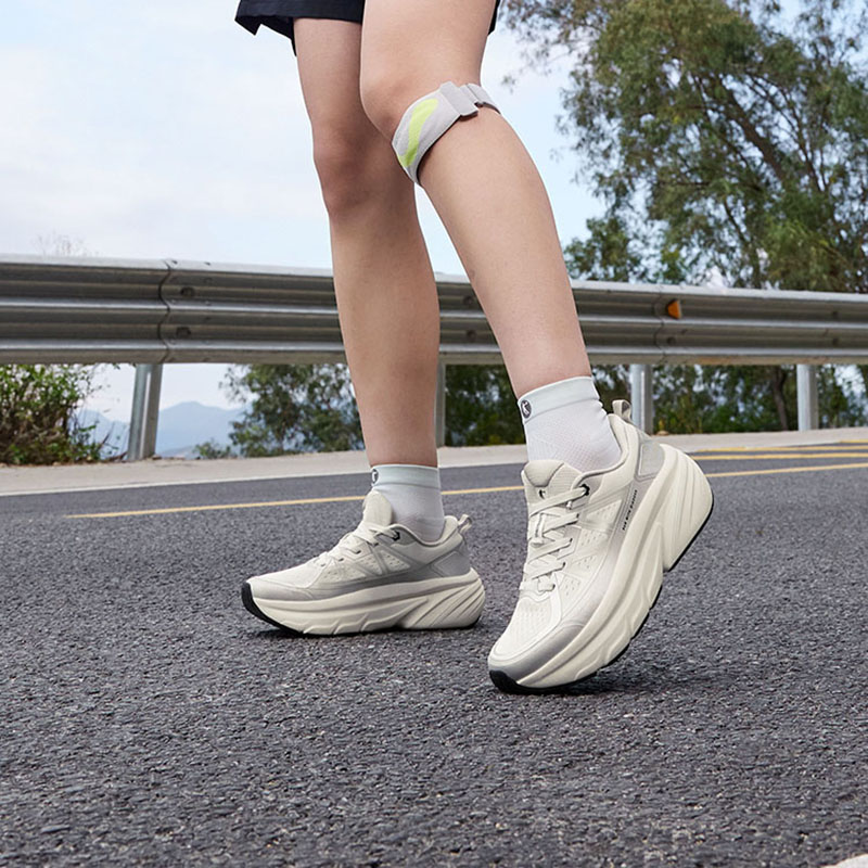 QIAODAN Cushioning Slip Resistant Breathable Low top Casual Running Shoes Women’s Silver White