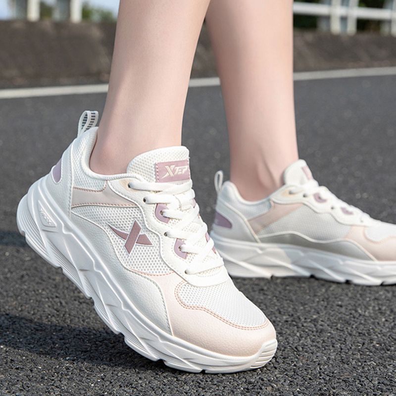 XTEP Breathable And Resilient Low top Casual Running Shoes Women’s White Purple